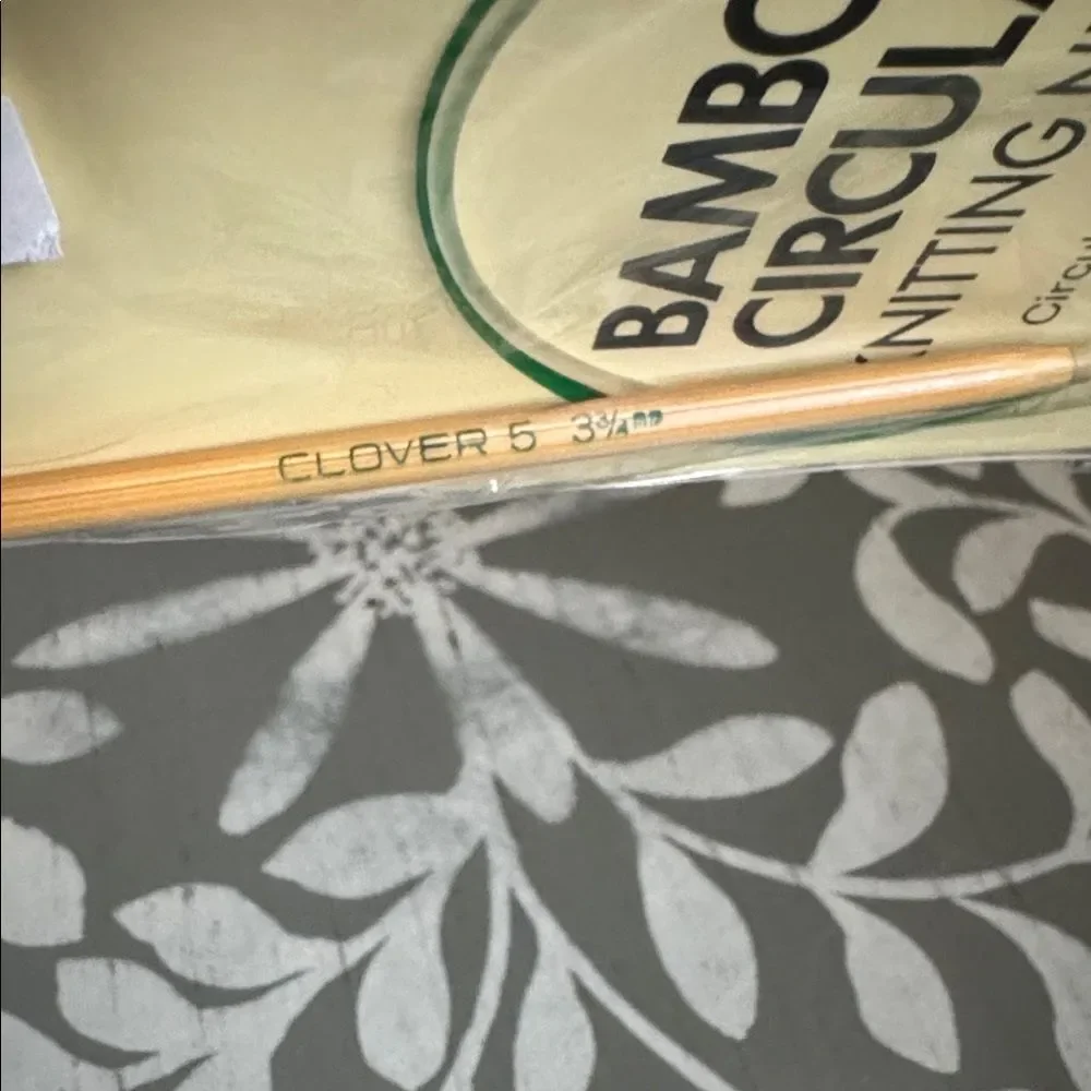 Cover Bamboo Circular Knitting Needles Sz 5, 16”